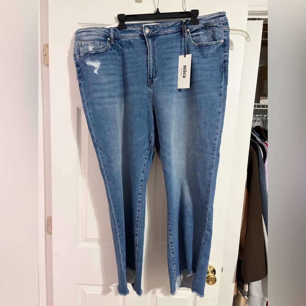 Women's Straight Leg Denim Jeans - Blue